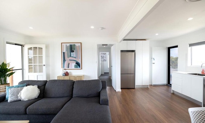 Ulladulla House | Coastal Breeze - 67 Burrill Street