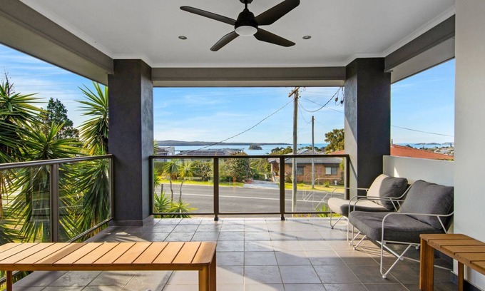 Catalina House | Coastal Breeze in Catalina with Ocean Views