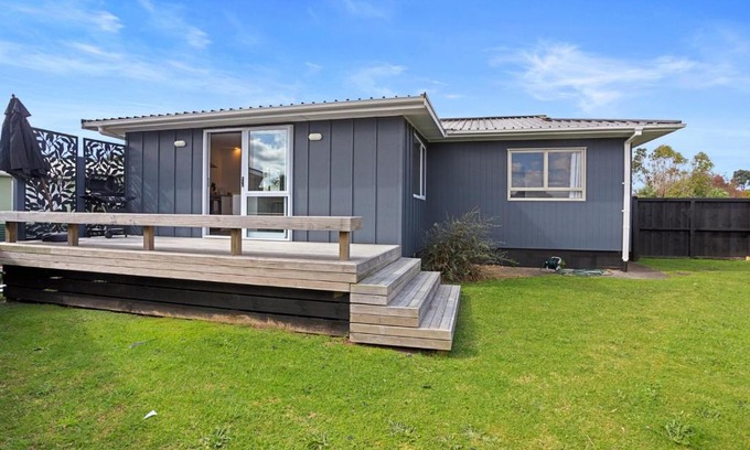 Athenree House | Coastal Breeze - Waihi Holiday Home