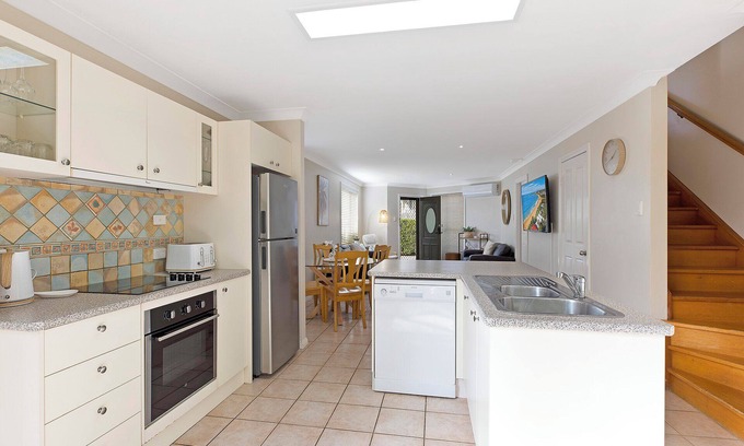 Long Jetty Apartment | Coastal Comfort on Thelma