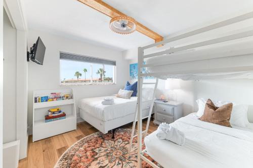 Crescent Beach House | Coastal Condo - Walk to Beach Pool Pickleball and Boat Ramp