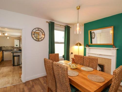Loftus House | Coastal Cottage