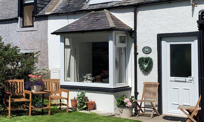 Banff Cottage | Coastal cottage in the heart of the village - dogs welcome