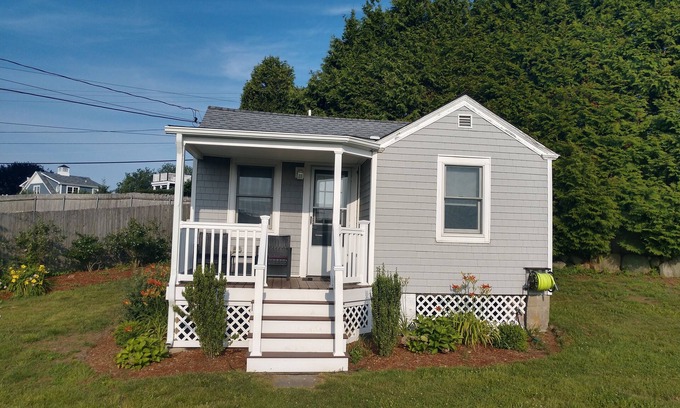 Snug Harbor Cottage | Coastal Cottage located in Pointview Marina on Great Salt Pond, Rhode Island