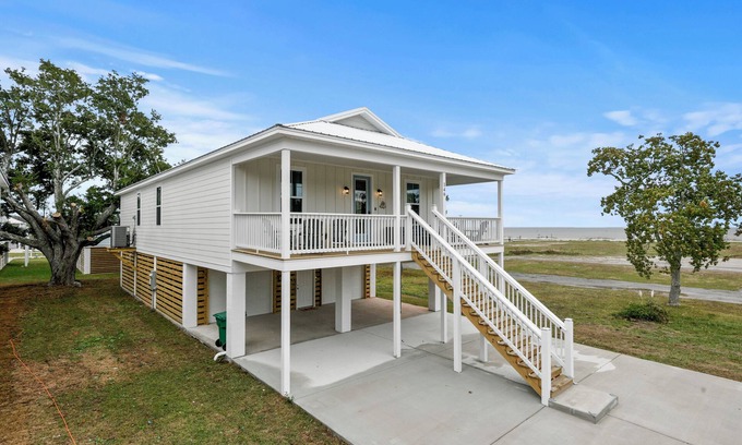 Gulfport House | Coastal Cruisers 1