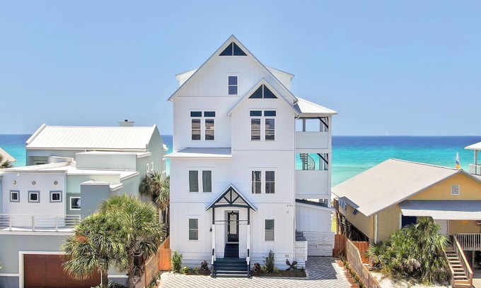 Crescent Beach House | "Coastal Dreaming" Beachfront w/Private Pool - Perfect Family Getaway!