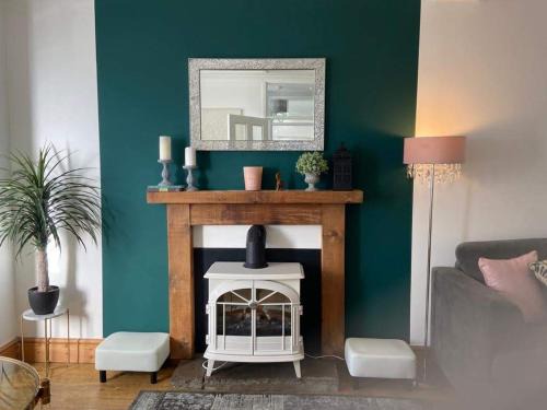 Bridgend House | Coastal Family Stay 3-bed Parking Wi-fi