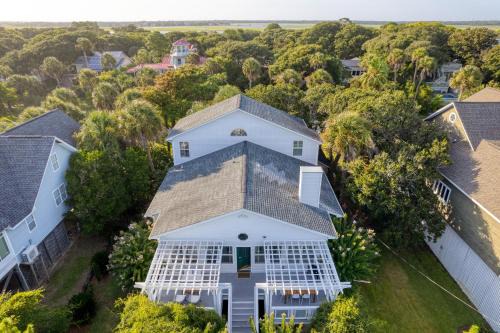 Folly Beach House | Coastal Grove by AvantStay 3 Unit Buyout Minutes from Folly Beach