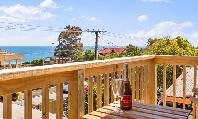 Seacliff House | Coastal Holiday Home at Seacliff! 2 x King Beds, close to Adelaide