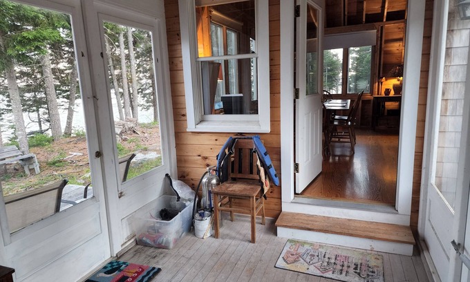 Mac Mahan Cottage | Coastal Island Retreat - Privacy and Convenience. Boat rental available.