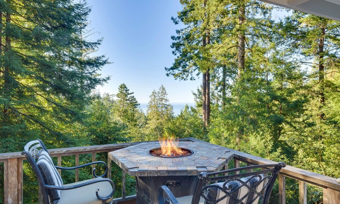 Gualala House | Coastal NorCal Sanctuary w/Ocean & Redwoods Views