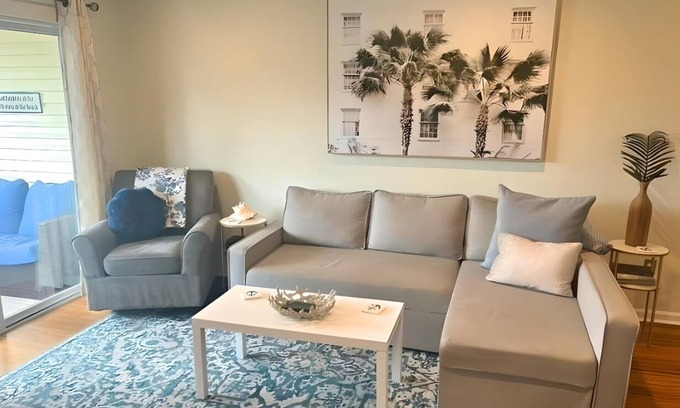 Rehoboth Beach Condo | Coastal Oasis - Cozy 2BR Condo in Rehoboth Beach