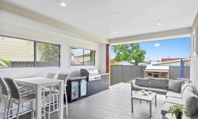 Barrack Heights House | Coastal Palms Escape Your Ideal Family Getaway