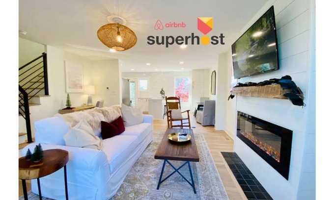 Grandview Heights House | 💫Coastal Style in the City - Close to Everything!💫