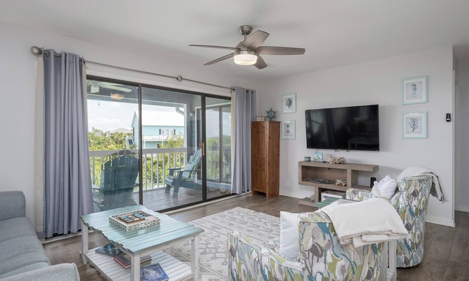 Beachwalk Condo | Coastal Villa Retreat on Harbor Island – 2BR/2BA – Sleeps 6