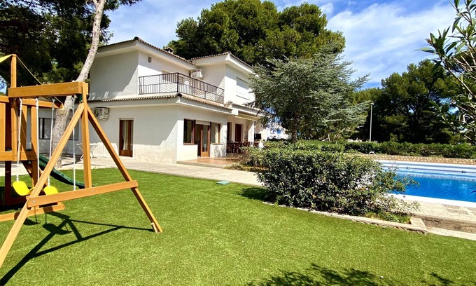 Calafat House | Coastal Villa with Private Pool, Steps from Beach, 4 Bedrooms, BBQ, Wi-Fi, Family-Friendly