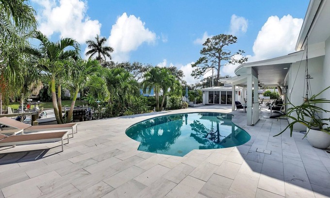 Stuart House | Coastal Waterfront Retreat with Private Dock, walking distance to District Table