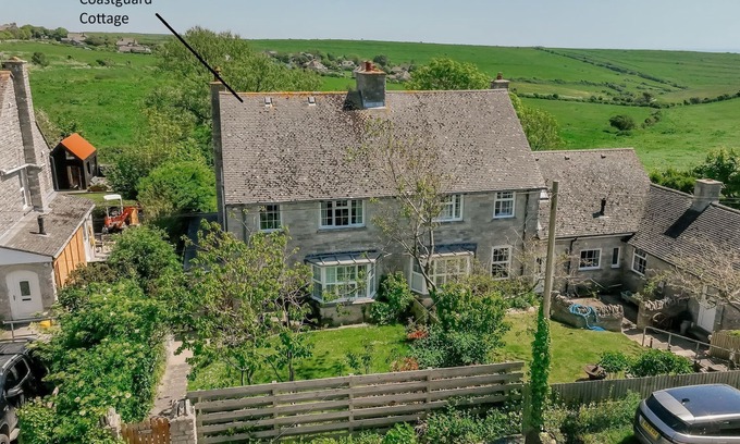 Worth Matravers Cottage | Coastguard Cottage - 4 bedroom family accommodation