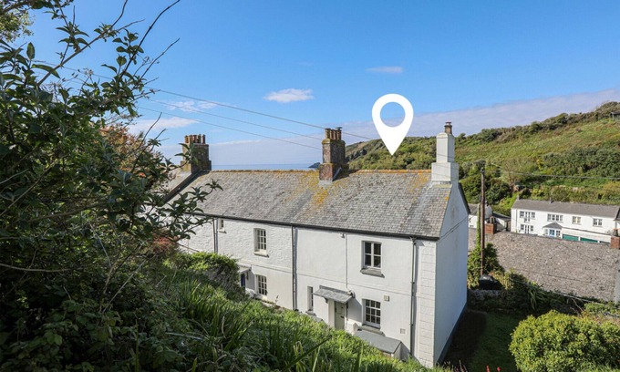 Portloe Cottage | Coastguard Cottage - set in an elevated position with fabulous views overlooking Portloe