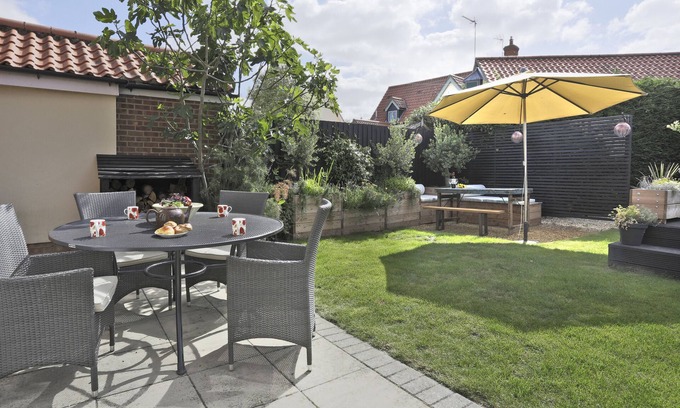 Eastbridge House | Cobblers - Three Bedroom House, Sleeps 5