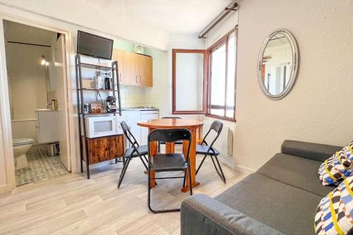 Arette Apartment | Cocon montagnard accès direct aux Pistes et GR10