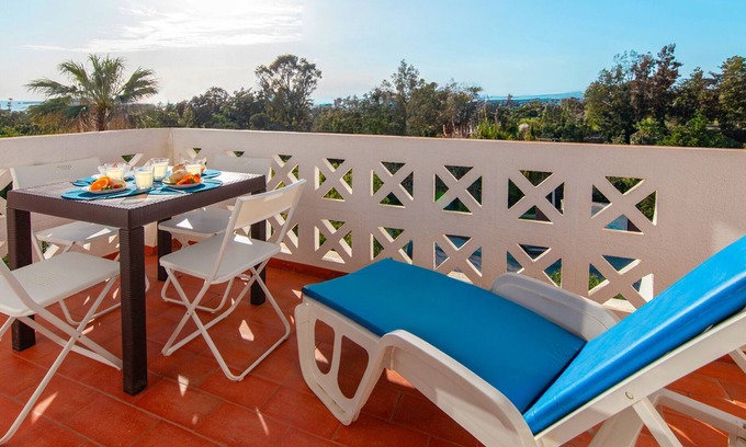 Areias de Sao Joao Apartment | Coconut Beach – 5min from Beach w/Sea View