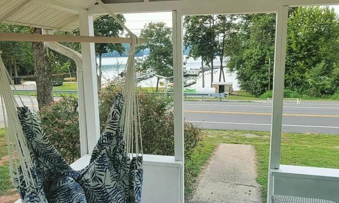 Hayesville Cottage | Coconut Cottage 2 Bedroom on Lake Chatuge!