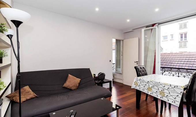 Quartier Sainte-Marguerite Apartment | Cocoon and bright T1 In A Quiet Neighborhood