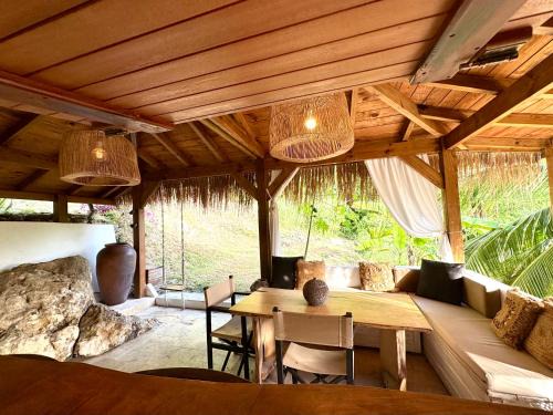 Sainte-Anne Apartment | Cocotier, élégant T3 avec jardin tropical