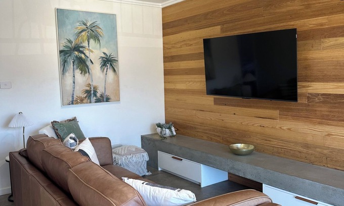 Coffs Harbour Apartment | Coffs Jetty 2 Bedroom, 2 Bathroom Seabreeze, walk to Jetty strip and beach