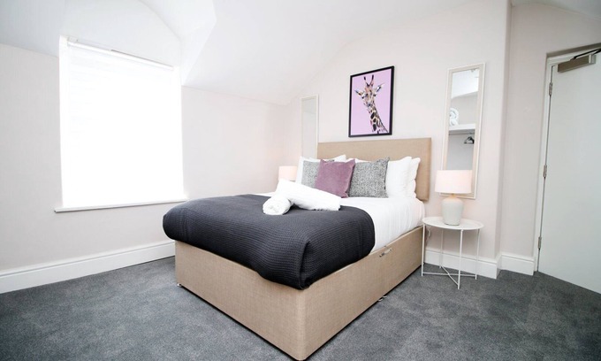 Penarth Apartment | Cohost Partners Cozy Flat Near Penarth Beach