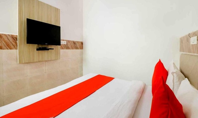 Alipur Hotel | Collection O Aashiyana