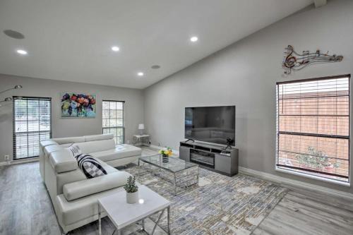 Garland House | Collins Family-Friendly Texas Home with Private Pool!