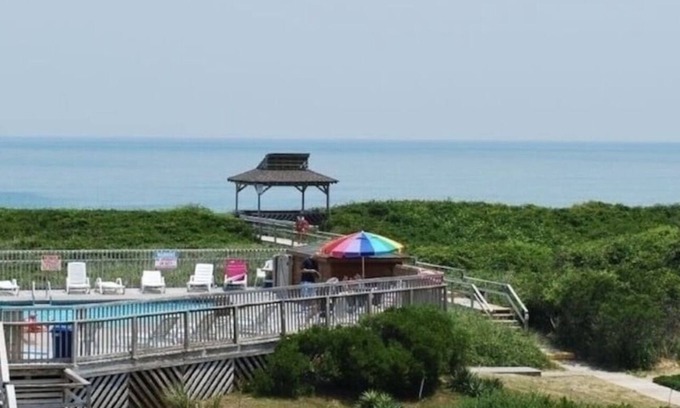 Duck Condo | Colony By The Sea End Unit with Ocean Views from Every Window!