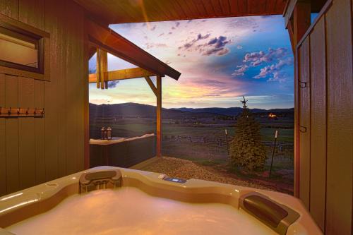Grand Elk Ranch House | Colorado Home with Hot Tub! Close to Ski Resorts