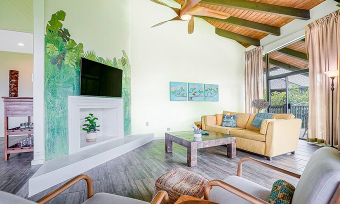 Princeville Condo | Colorful & open condo w/free WiFi, furnished deck, & shared pool - near golf