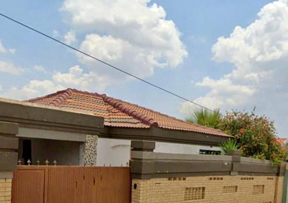 Greater Johannesburg Metropolitan Area House | Colourful modern home