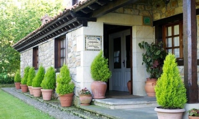 Los Tojos Cottage | Colsa apartments for 3 people
