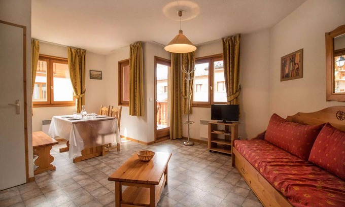 Aussois Apartment | COM306M : Apartment in quiet area near free shuttle bus and swimming pool