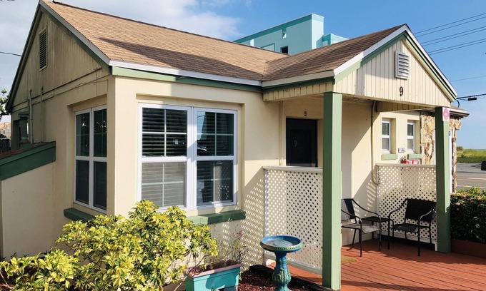 Madeira Beach Cottage | Come enjoy the serenity of Gulf Gardens at Madeira Beach, new renovated unit.