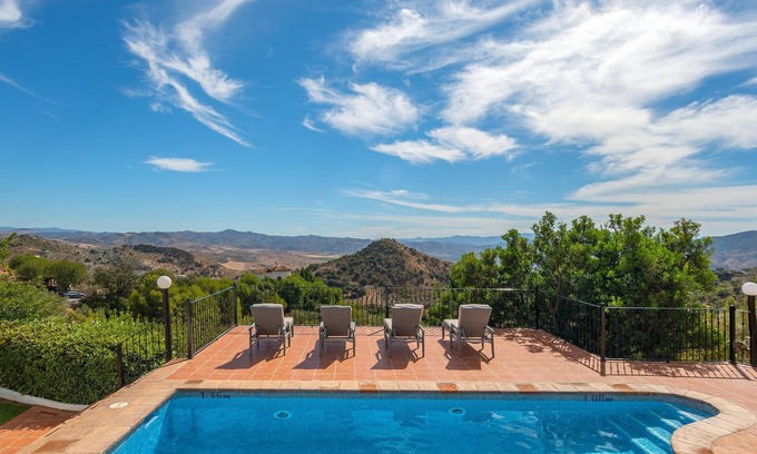 Alora House | Come to La Casa de Alejandro, an exceptional place to enjoy at any time of the year.
