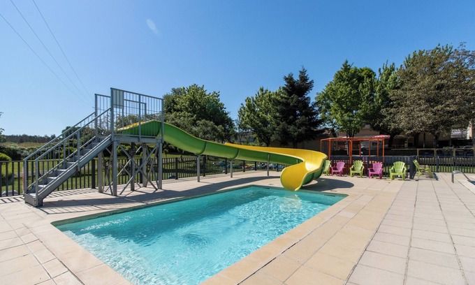 Saint-Martial-de-Nabirat House | Comfortable mobile home with pool & fishing ponds – Périgord Noir near Sarlat