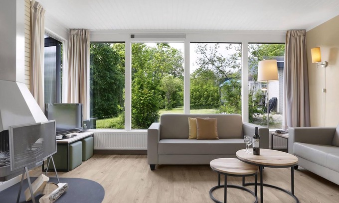 Kell am See House | Comfort 6-person bungalow in the holiday park Landal Hochwald