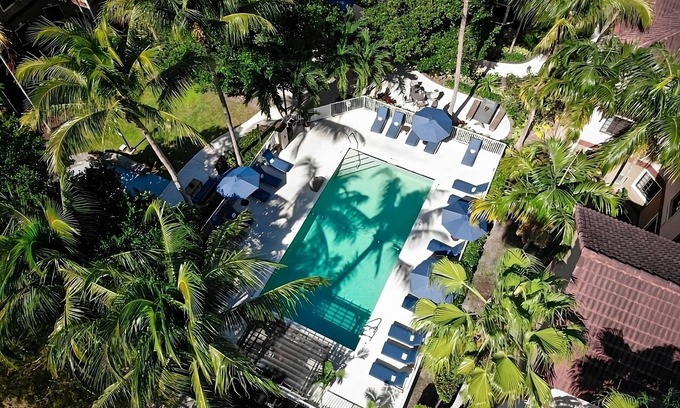 Plantation Resort | Comfort and Convenience! Outdoor Pool, Kitchenette, Pets Allowed!