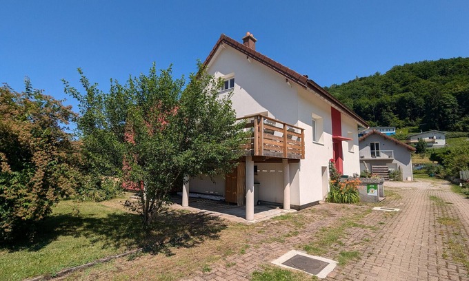 Saulxures-sur-Moselotte Cottage | Comfortable cottage with terrace, near leisure and slopes