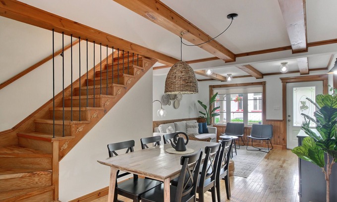 Desjardins House | Comfort in the historic district of Old Lévis - 10 min from ferry to Old Quebec