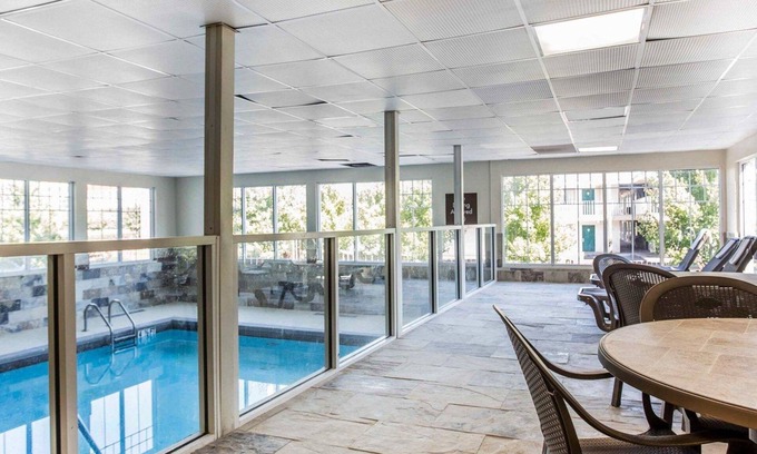 Smyrna Hotel | Comfort Inn & Suites Ballpark Area