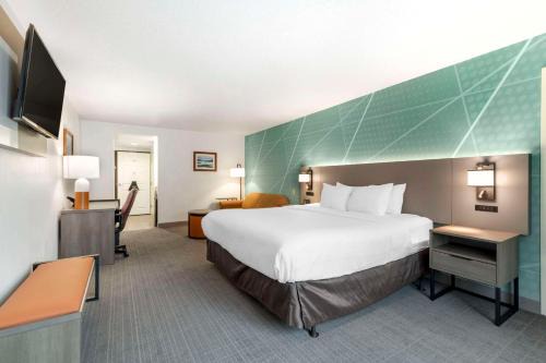 Lake George Hotel | Comfort Inn & Suites Lake George