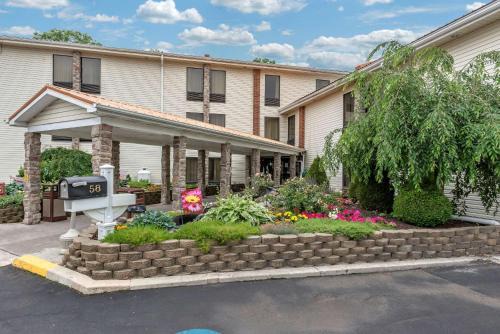 Milnesville Hotel | Comfort Inn West Hazleton