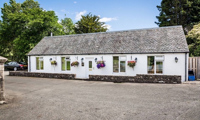 Callander Apartment | Comfort Lodge with Countryside view Leny Lodge at Leny Estate